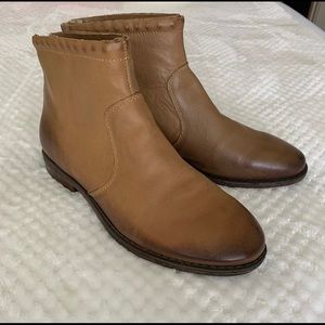 OTBT tan boots!